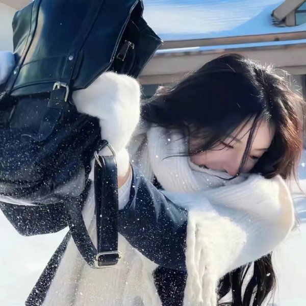 封闭女和寸止女封面